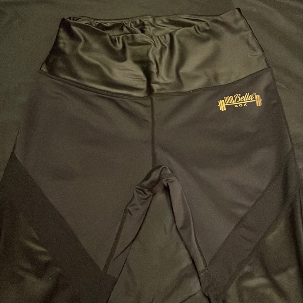 Chestee Barbella Box Leggings- Limited Edition - Size large